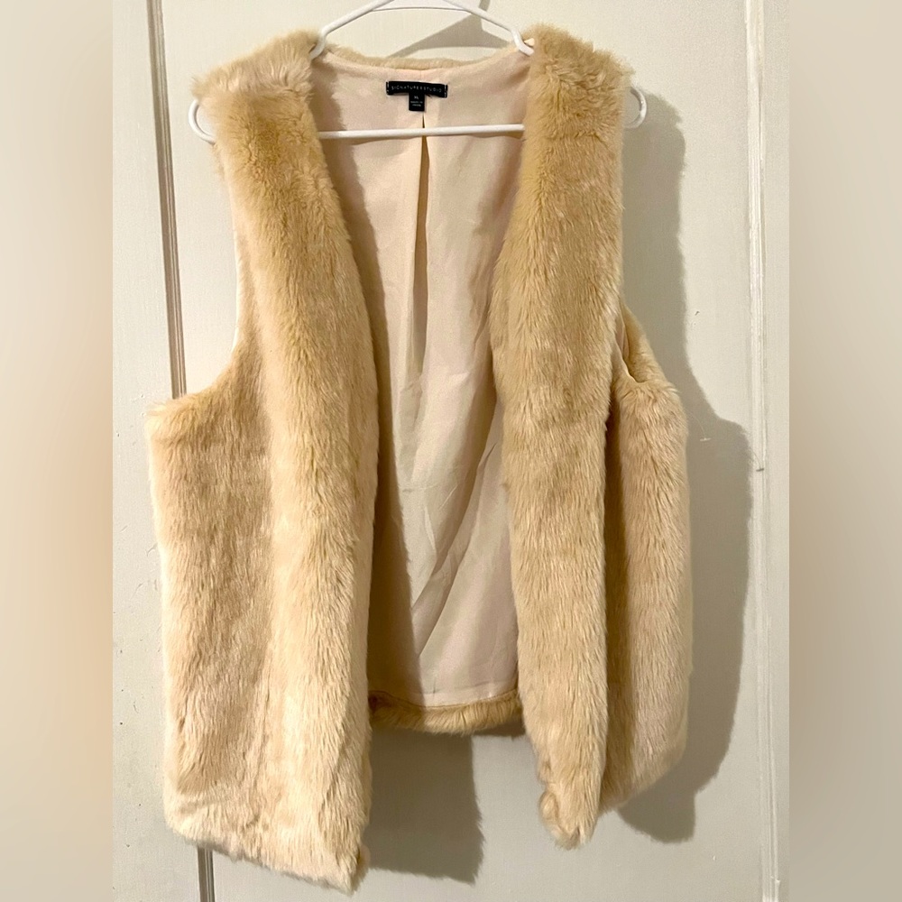 Used open-front vest